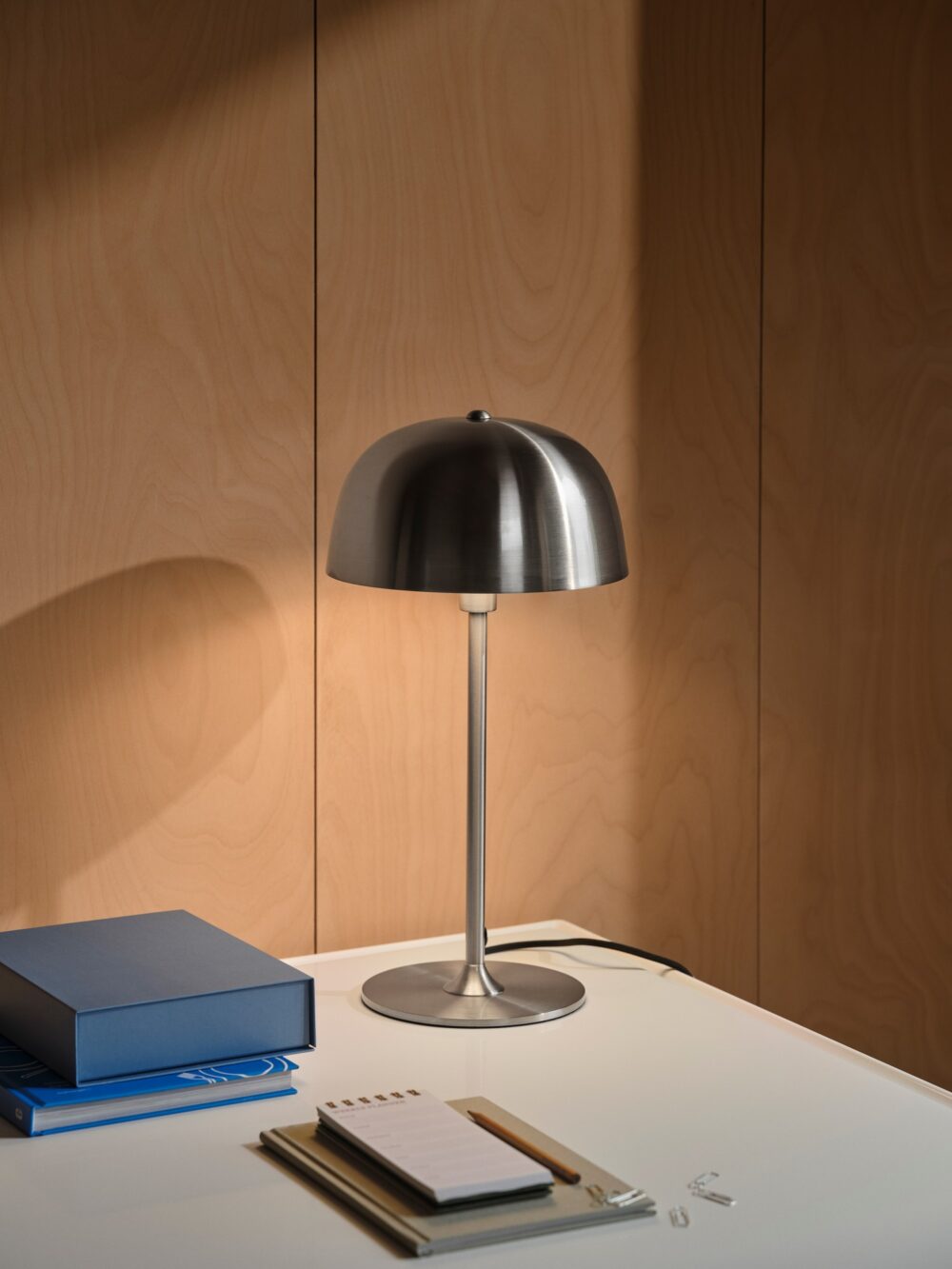 Cera | Table lamp | Brushed steel