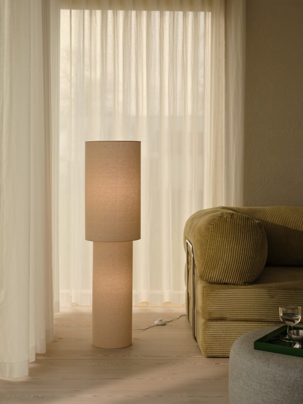 Izara 110 | Floor lamp | Beige