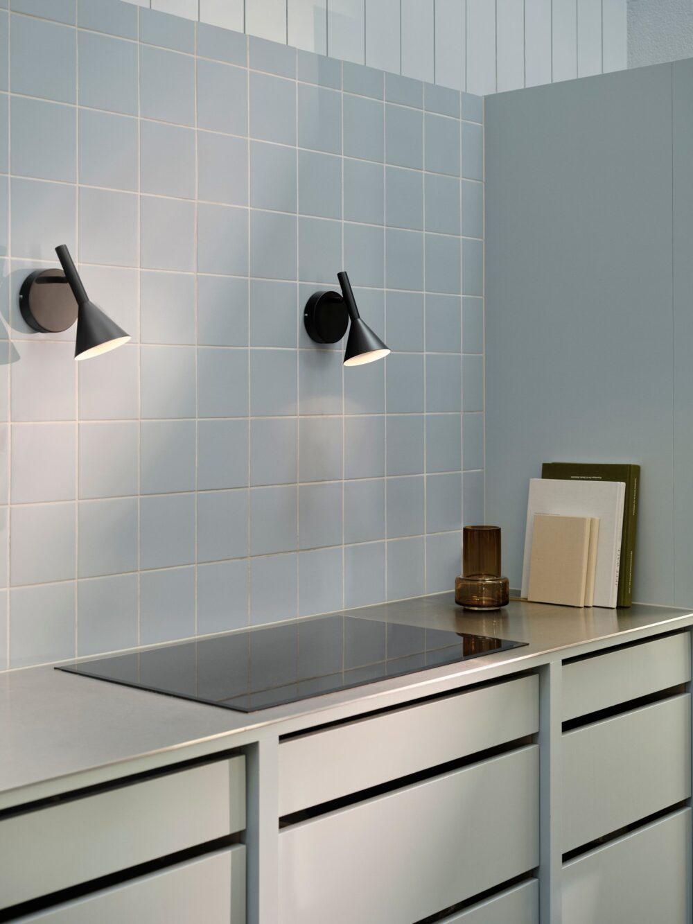 Kelvis | Wall light | Black