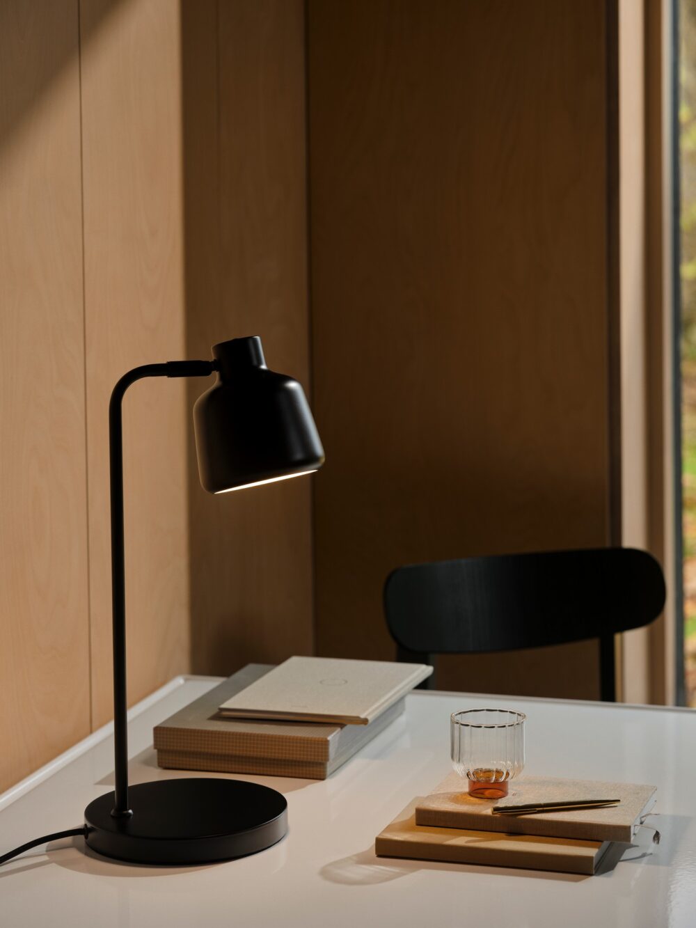 Louella | Table lamp | Black