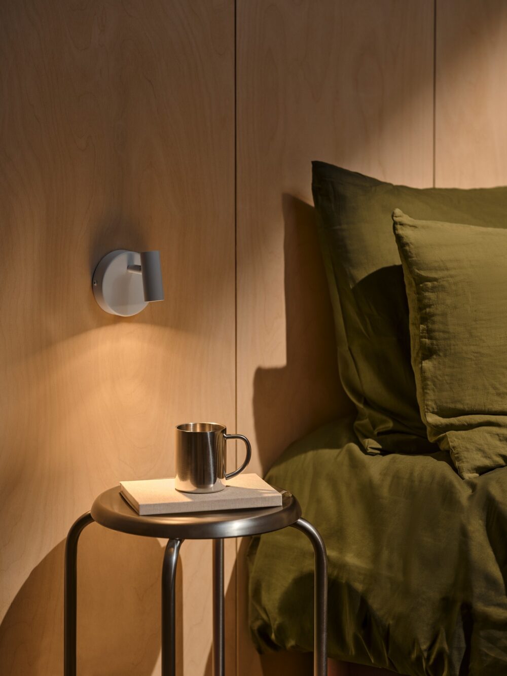 Omari Round | Wall light | White