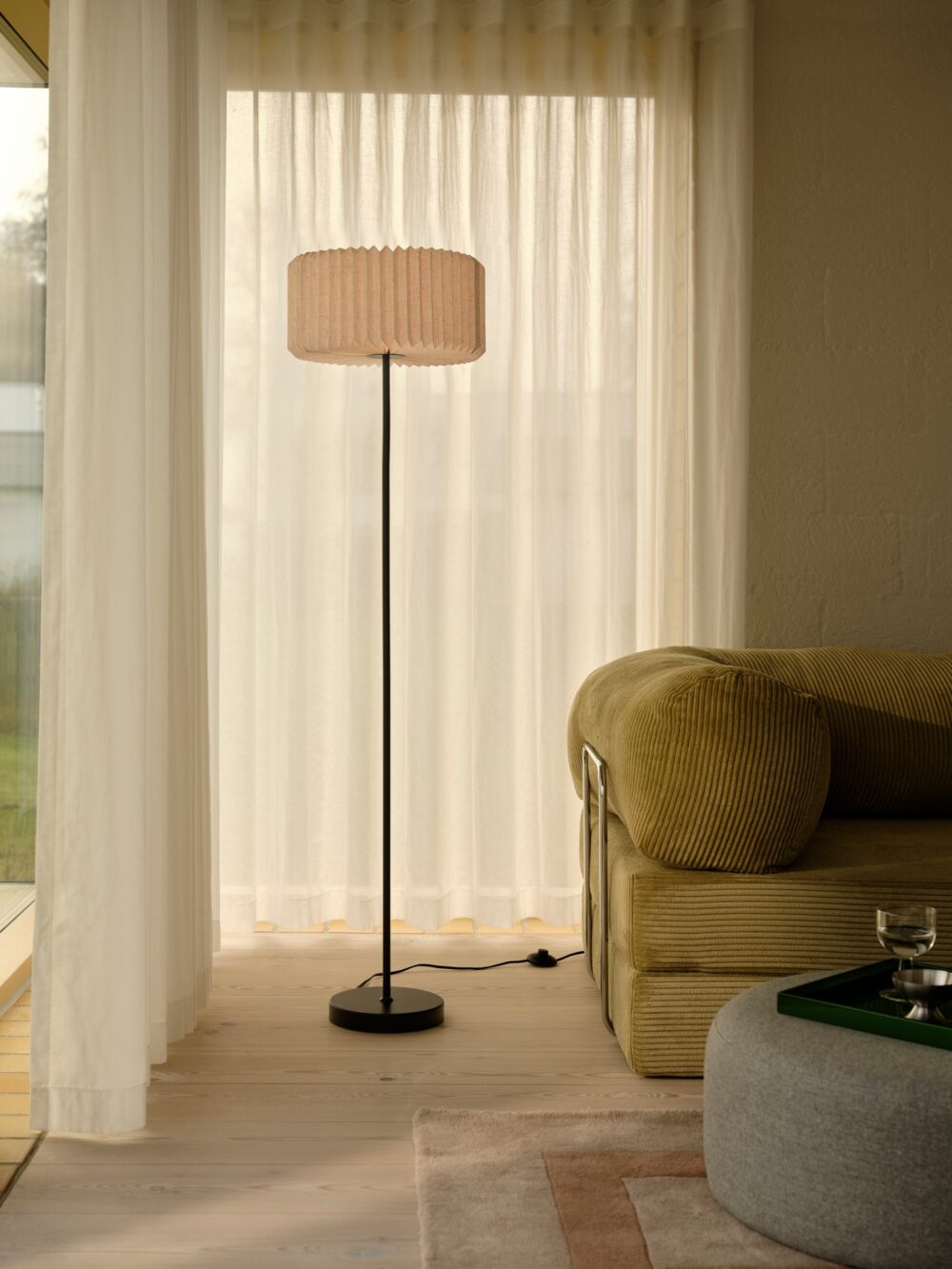 Vivienne | Floor lamp | Black